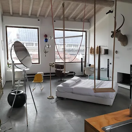 Appartement Spirit Of The Moon à Brescia Extérieur photo